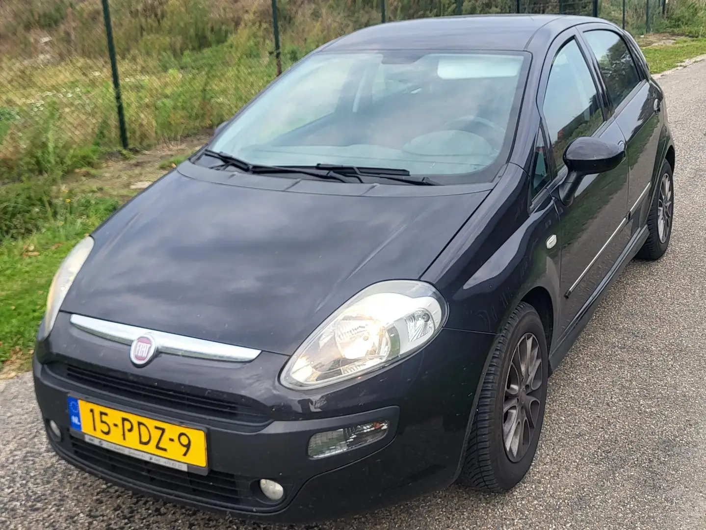 Fiat Punto Punto 1.3 M-Jet Dynamic Czarny - 2
