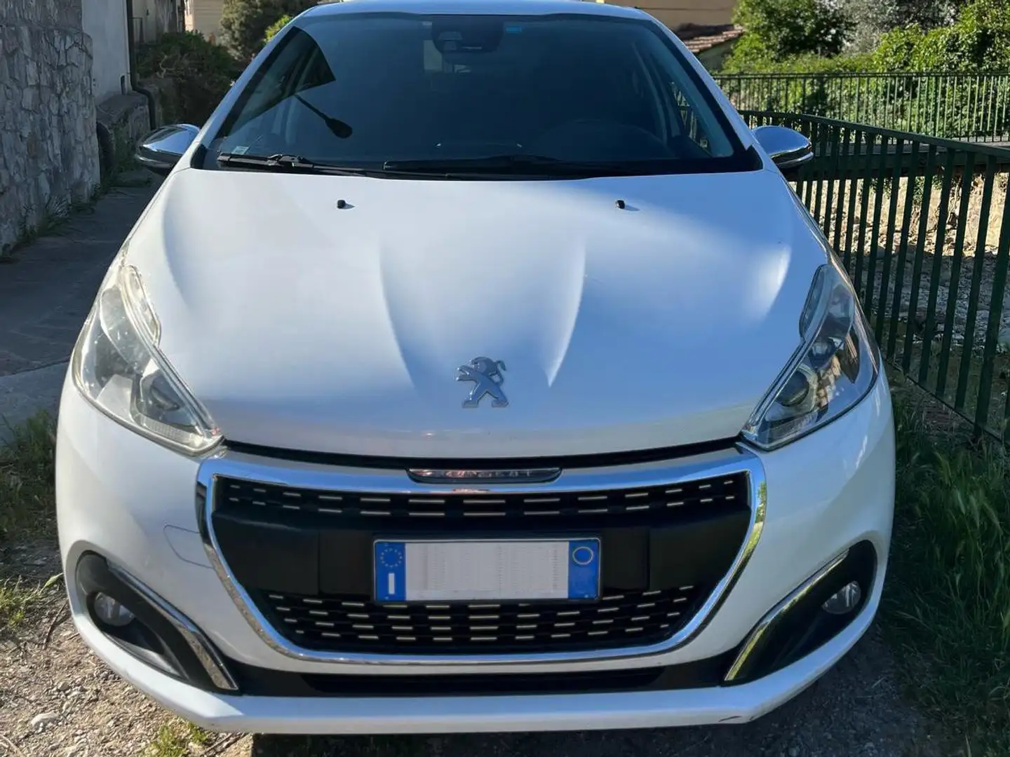 Peugeot 208 208 I 2015 5p 1.6 bluehdi Allure 100cv Bianco - 2