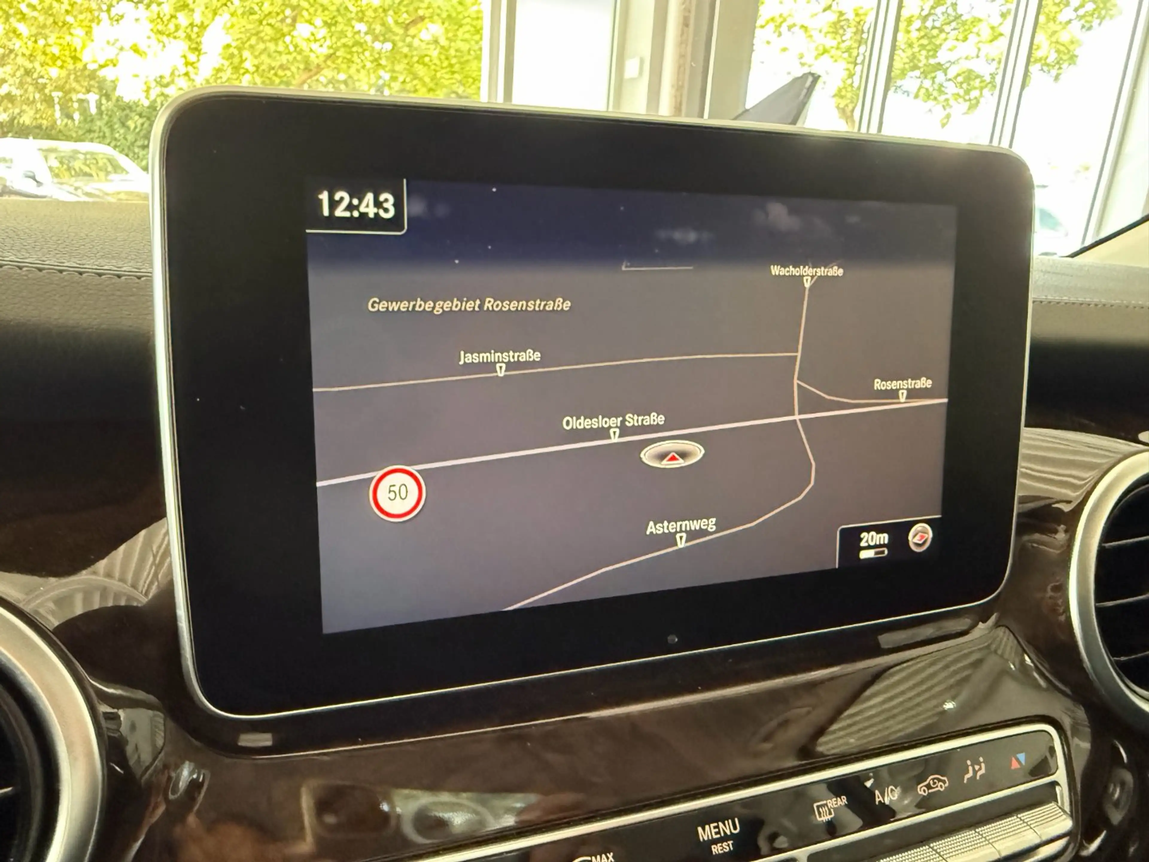 Mercedes-Benz — photo 15