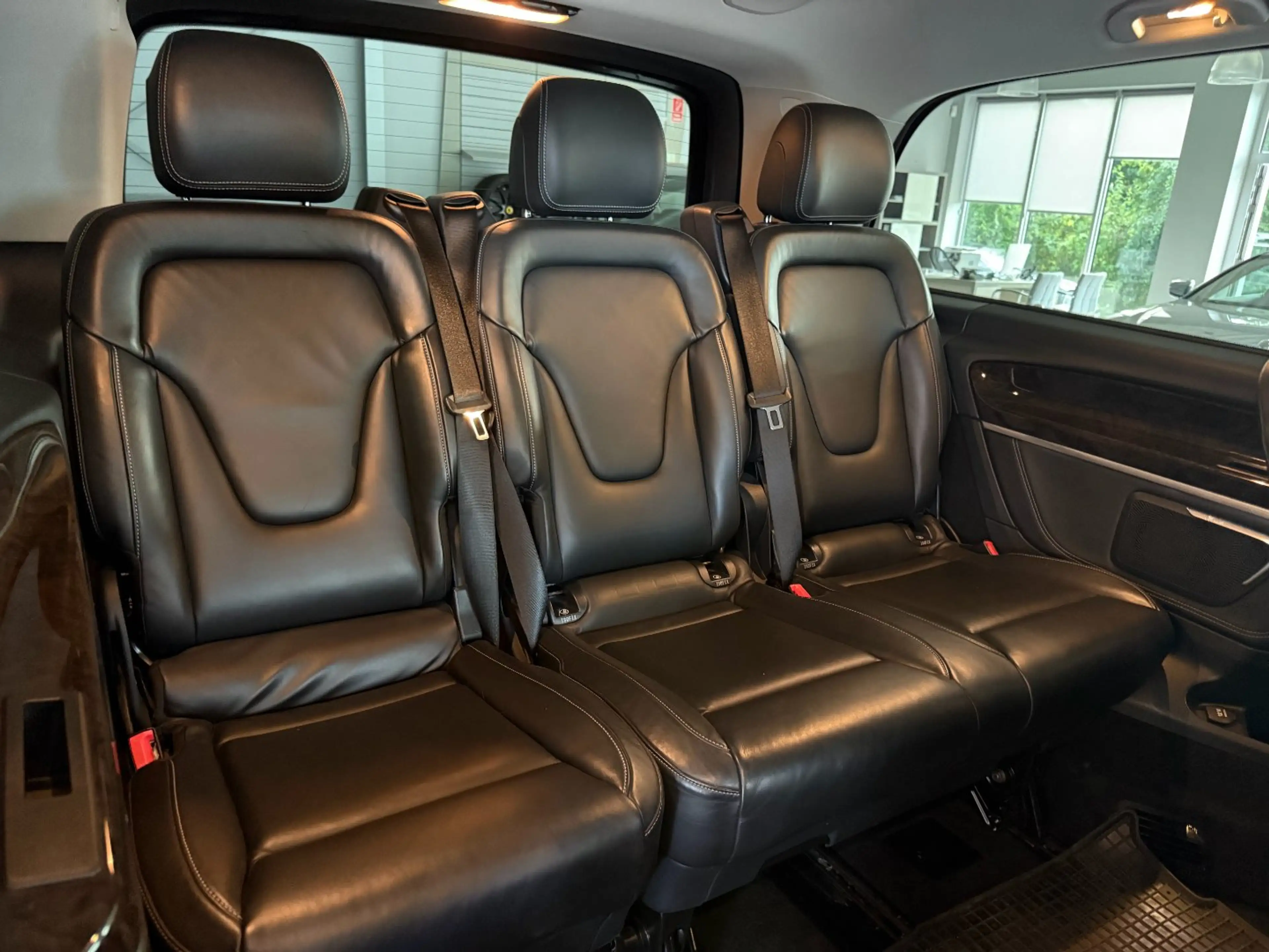 Mercedes-Benz — photo 12