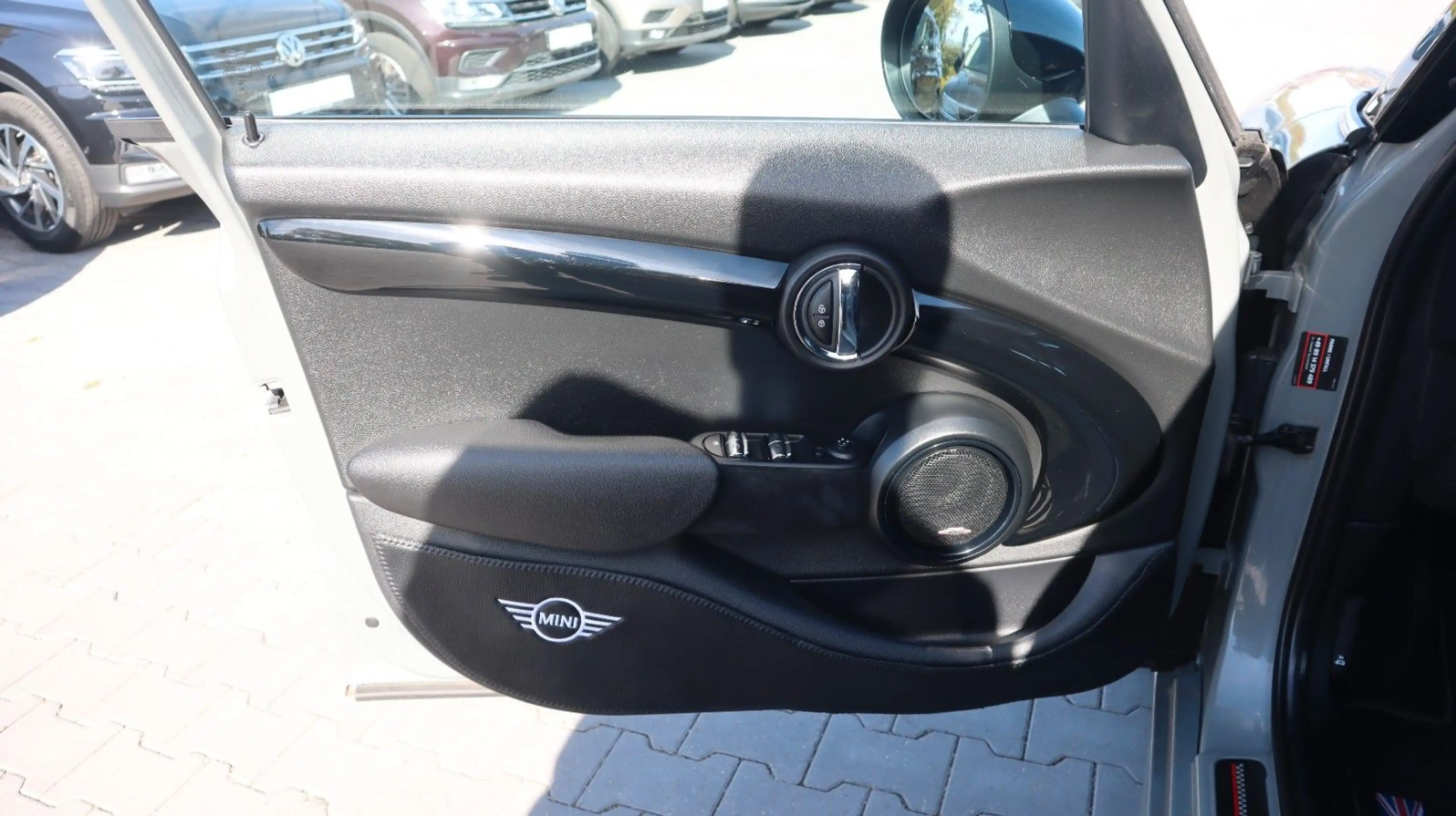 MINI Cooper S JCW Kamera LED Navi PDC Ambiente SitzHz — photo 8