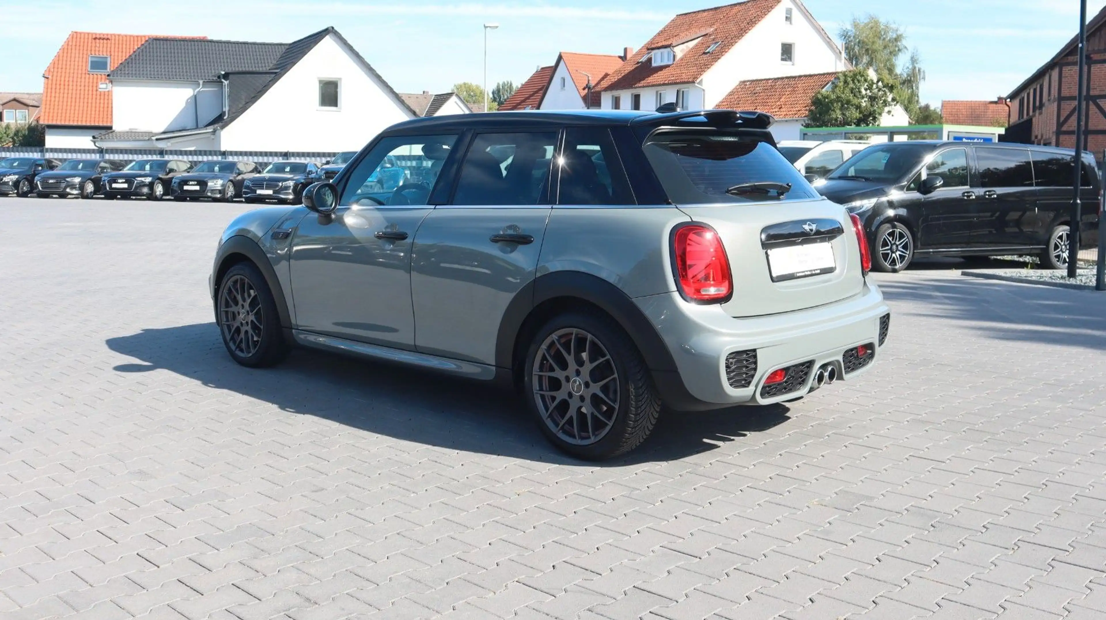 MINI Cooper S JCW Kamera LED Navi PDC Ambiente SitzHz — photo 4