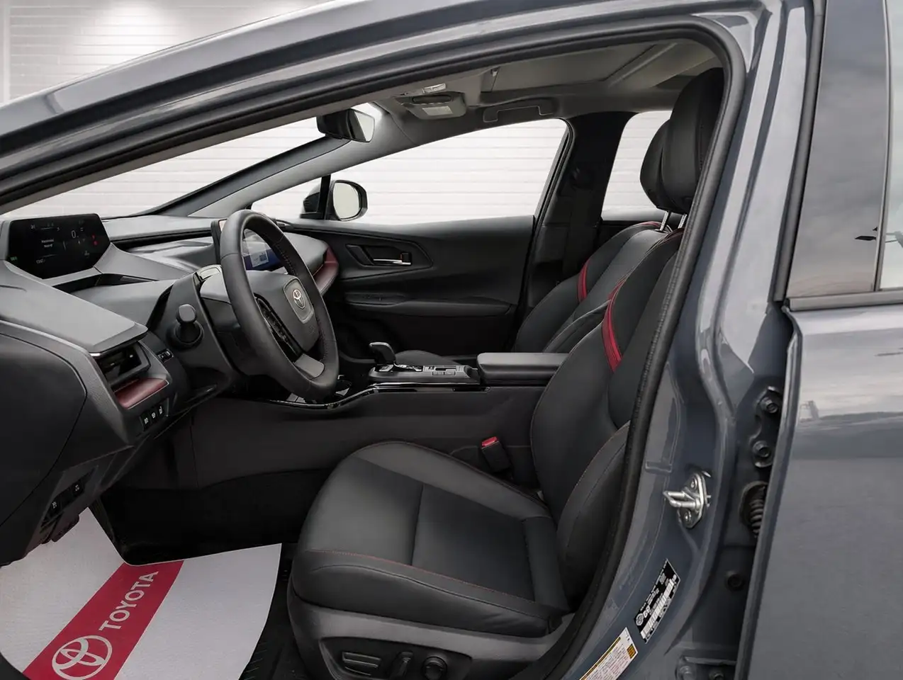 Toyota Prius Prime снимка Toyota Prius Prime