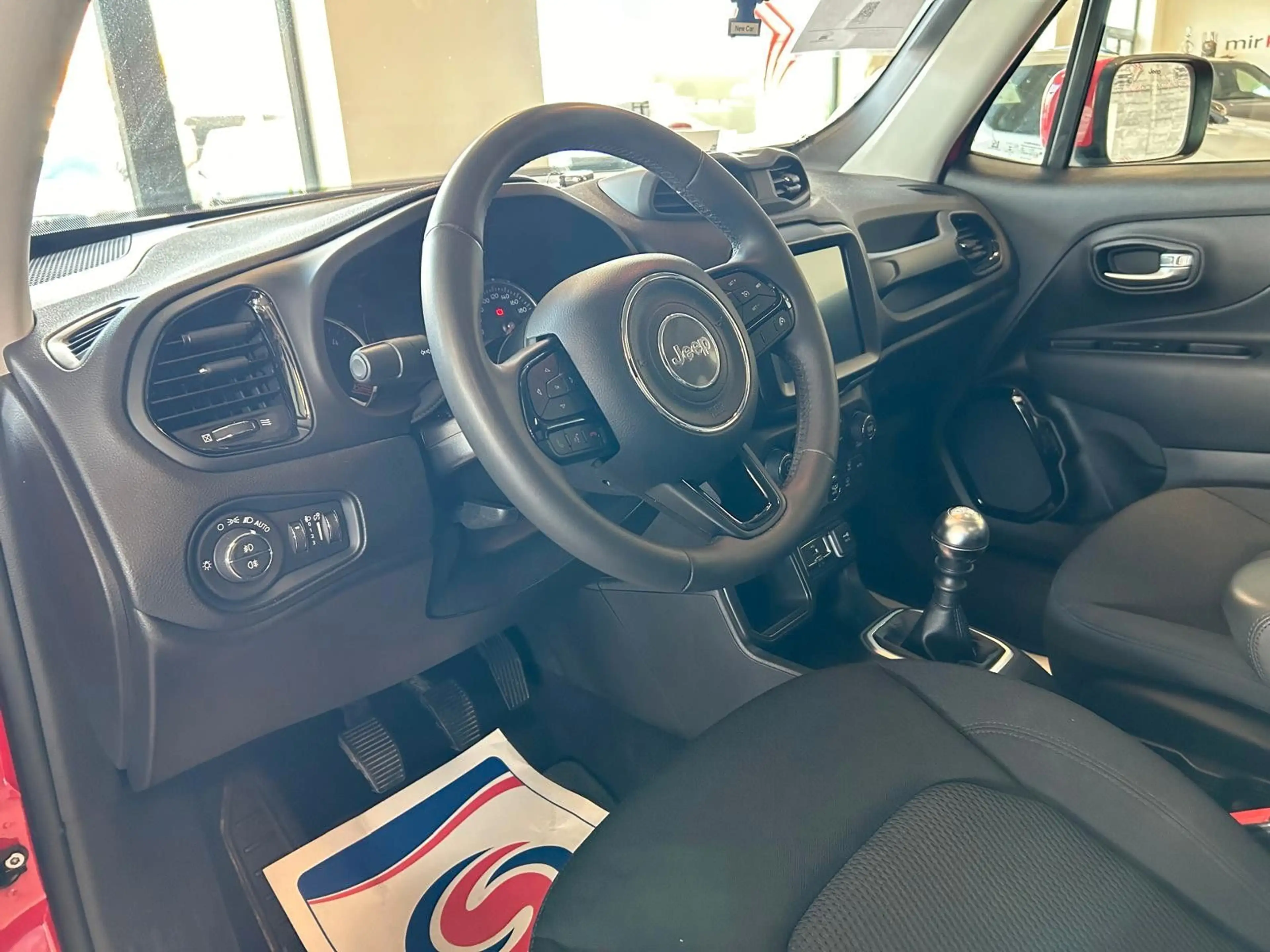 Jeep Renegade Longitude*NAVI*PANORAMA*PDC* — photo 8
