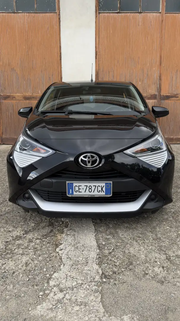 Toyota Aygo connect Rosso - 1