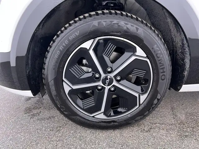 Kia Niro view 6