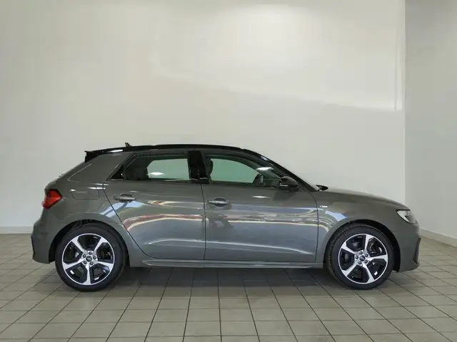 Audi A1 view 3