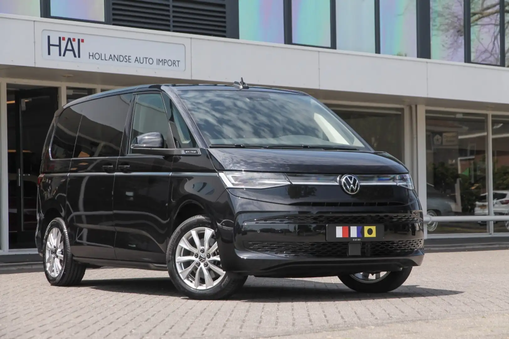 Volkswagen 1.4 eHybrid L1H1 Style I 7 pers. I ACC I Trekhaak Zwart - 1