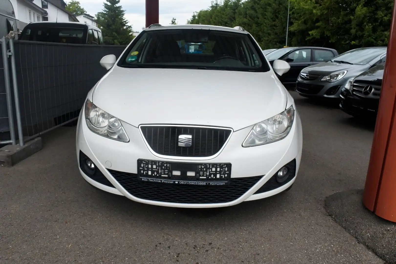 SEAT Ibiza ST TDI  Style Weiß - 2