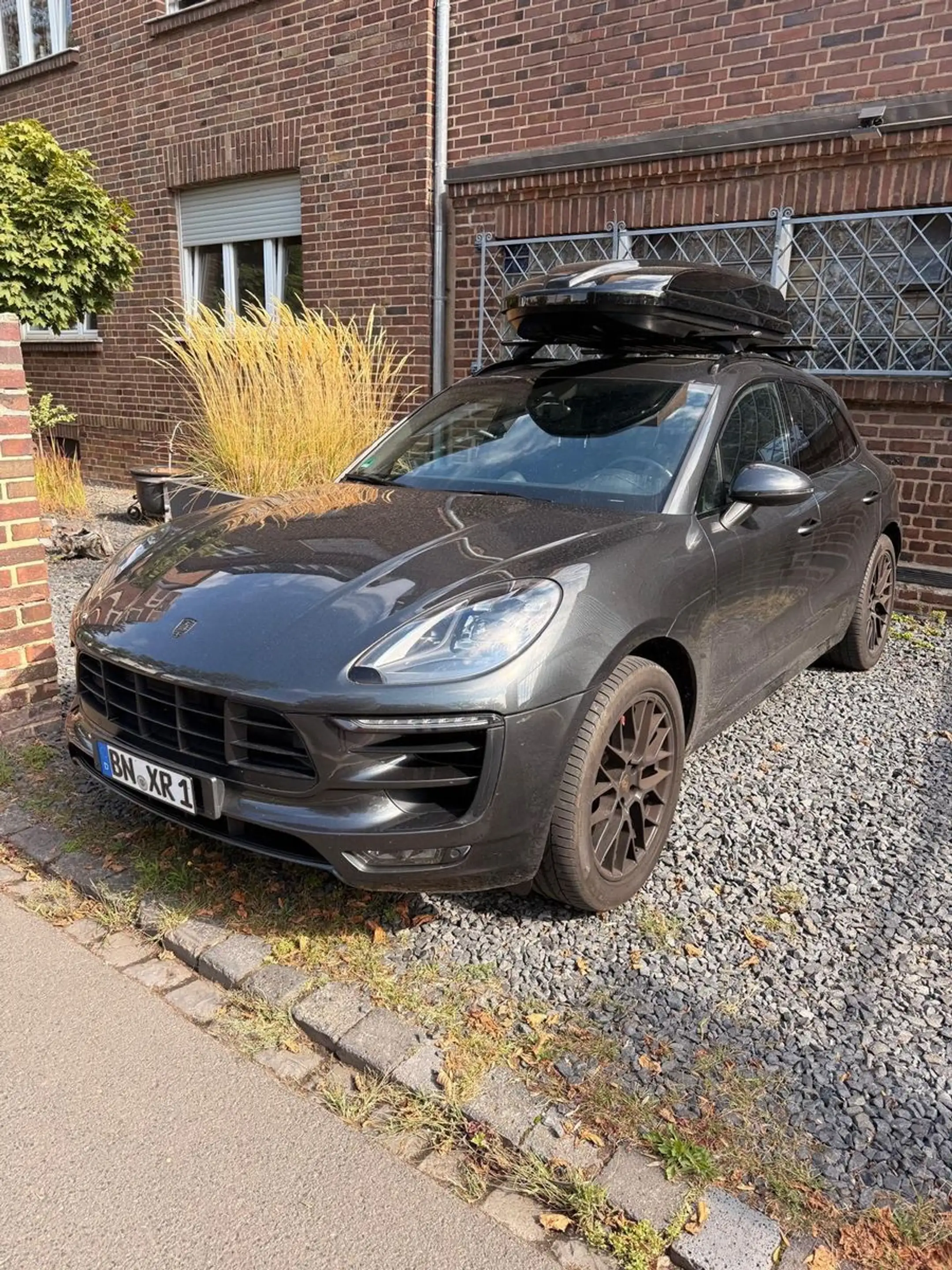Porsche Macan GTS Approved  07.2027 Porsche Scheckheft
