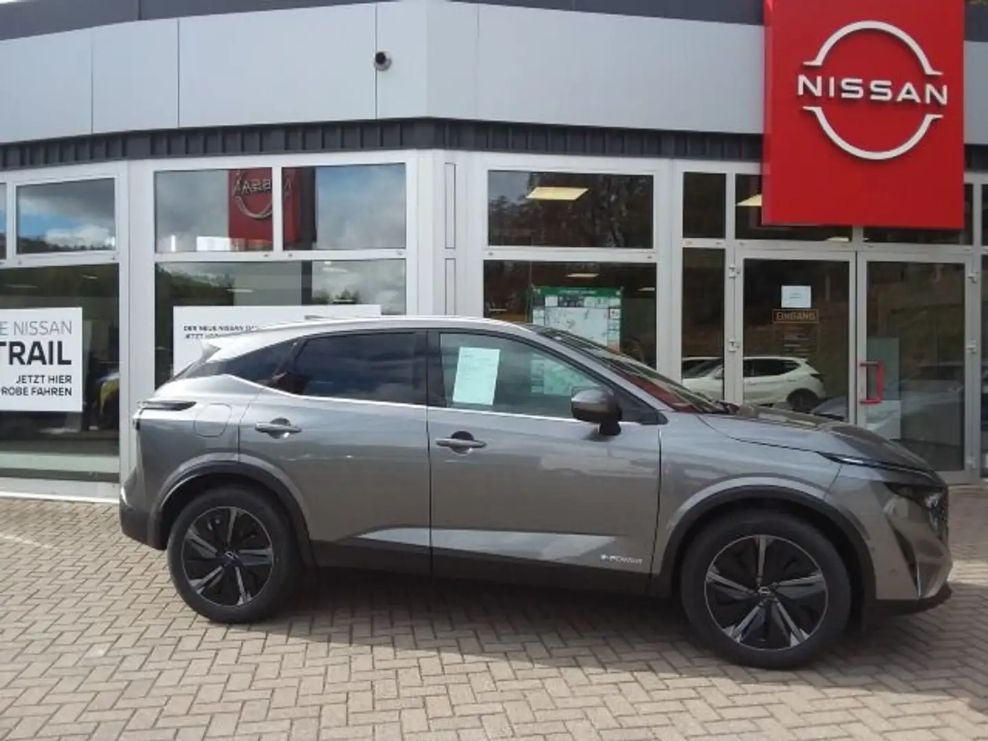 Nissan Qashqai 1.5 VC-T Tekna e-Power Tageszulassung Grau - 2