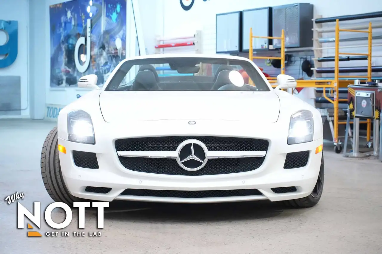 Mercedes-Benz SLS снимка Mercedes-Benz SLS