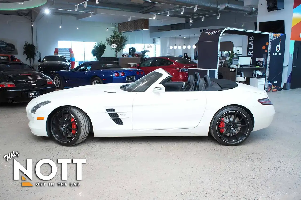 Mercedes-Benz SLS снимка Mercedes-Benz SLS
