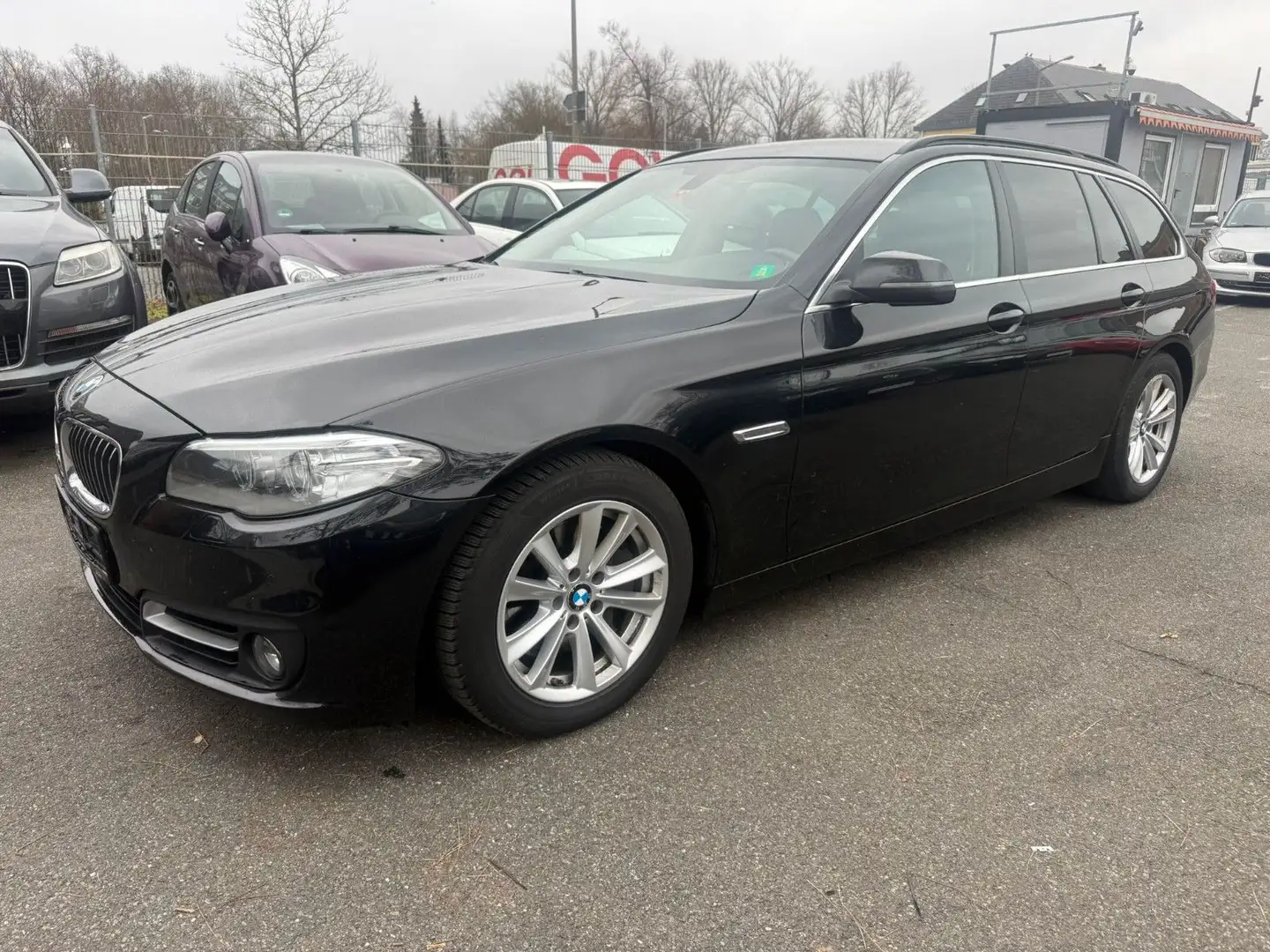 BMW 530 d Touring /M-Sport/ Leder/Navi/Bi-Xenon Noir - 2