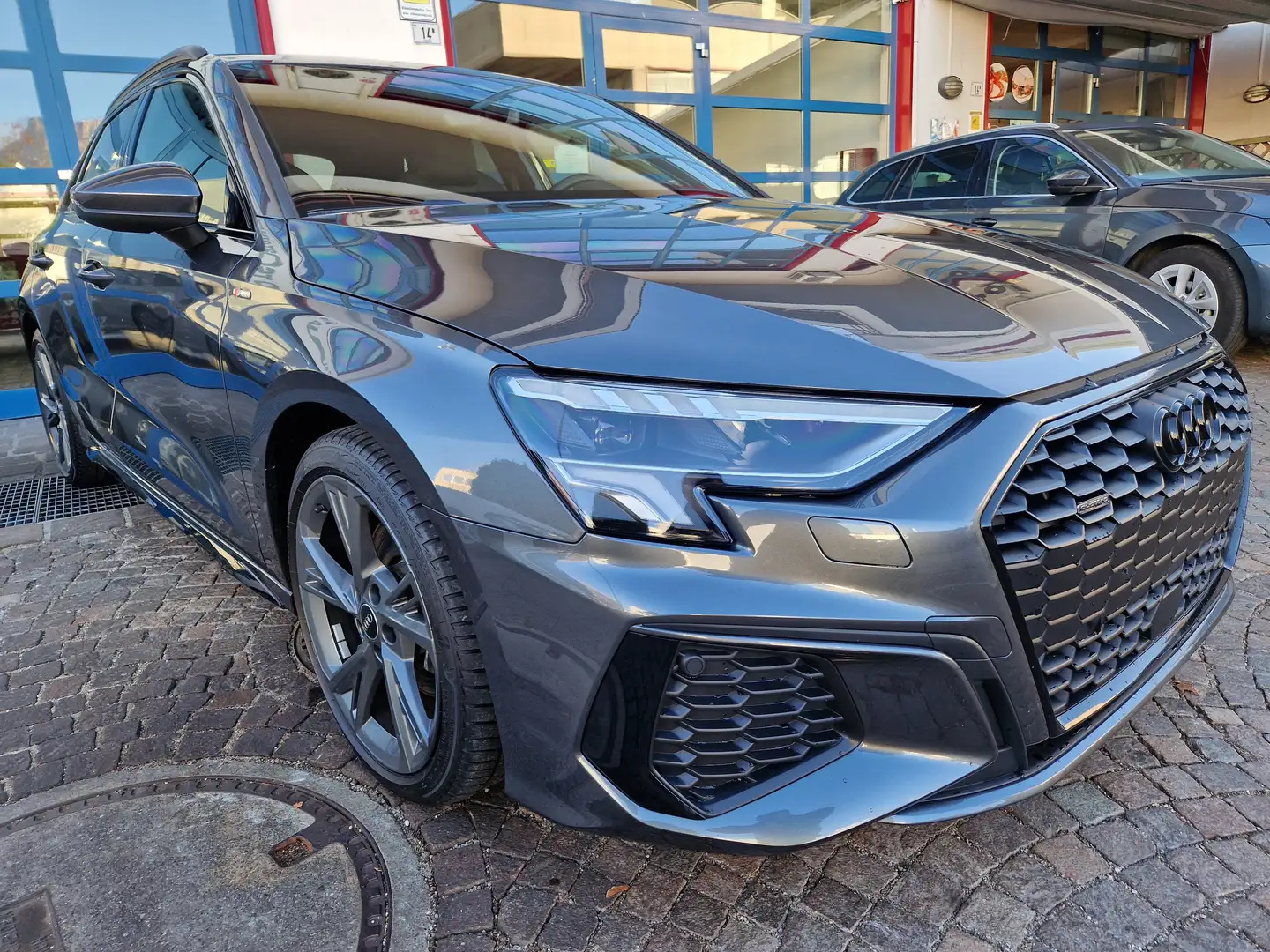 Audi A3 SPB 40TDI200Cv quattro Str. ACC S line+LED VirCock Grigio - 2