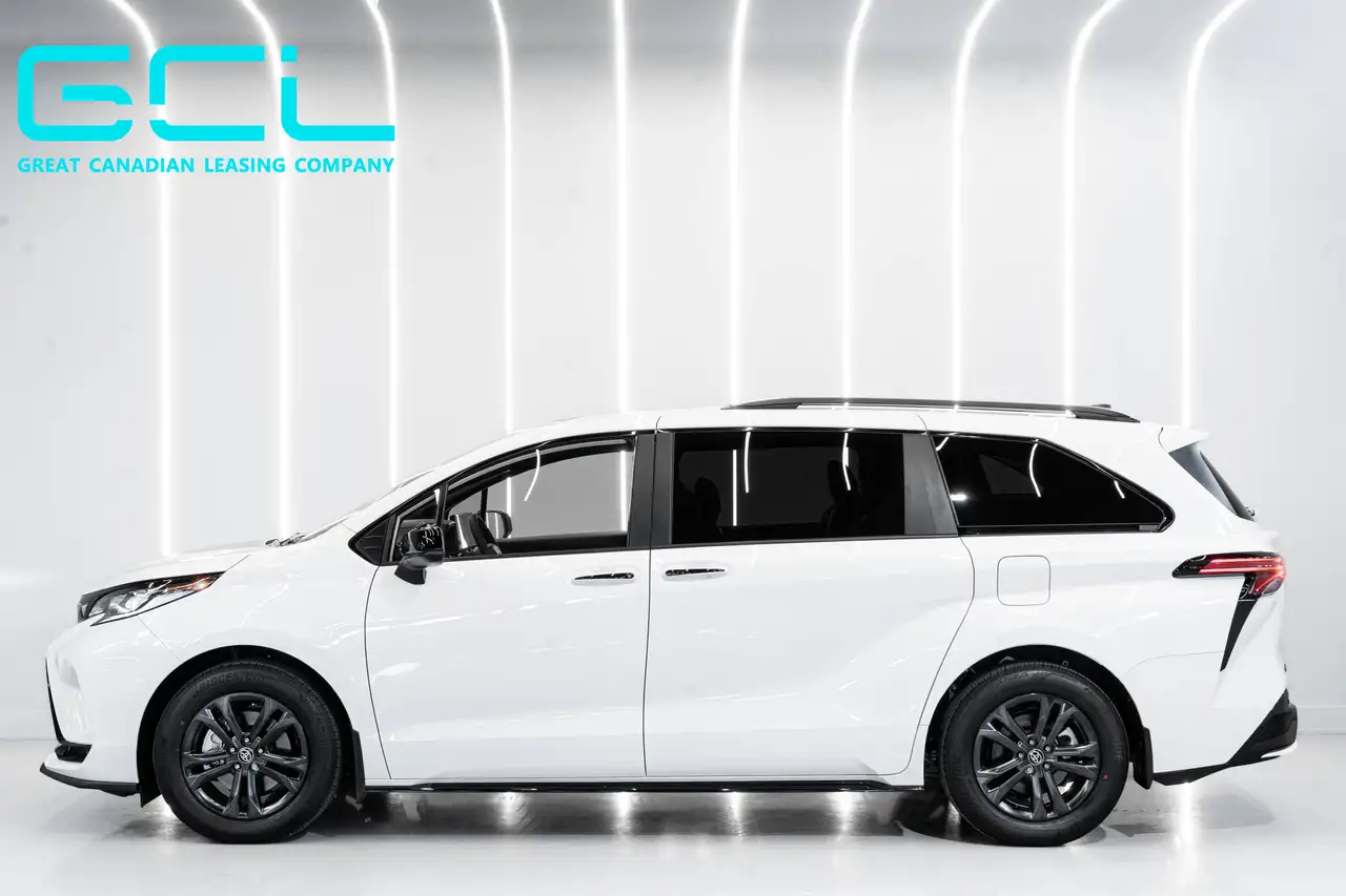Toyota Sienna снимка Toyota Sienna