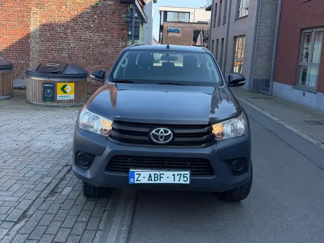 Toyota Hilux 2.4 D-4D 4WD Invincible50 Chrome