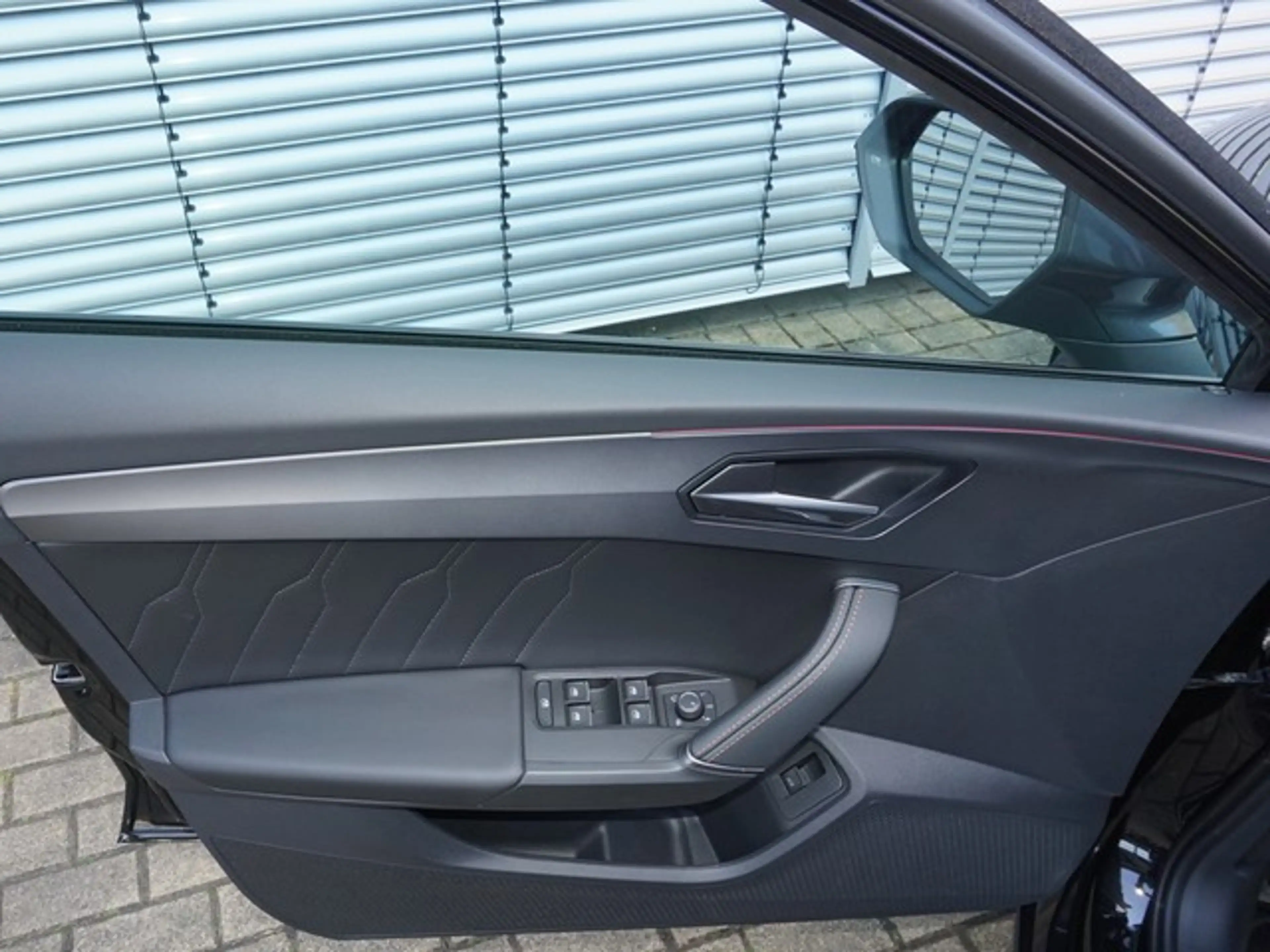 CUPRA Leon ST VZ 4Drive DSG LED AHK Navi AID ACC RFK SH 19" — photo 13