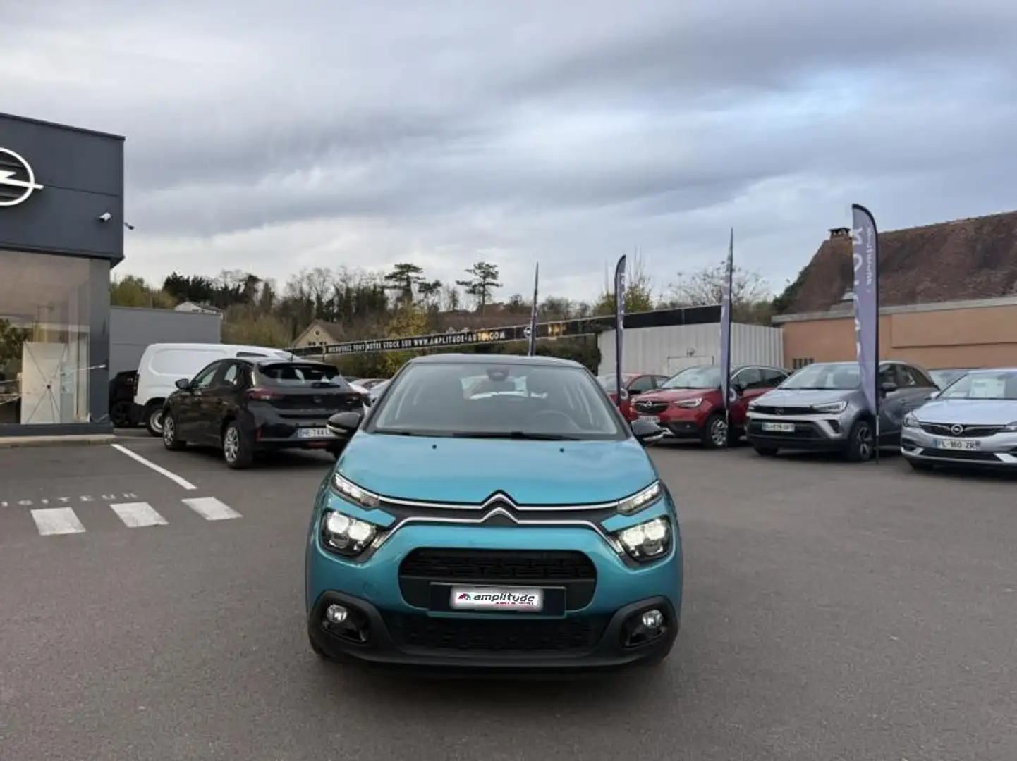 Citroen C3 1.2 PureTech 83ch S\u0026S Feel Pack Bleu - 2
