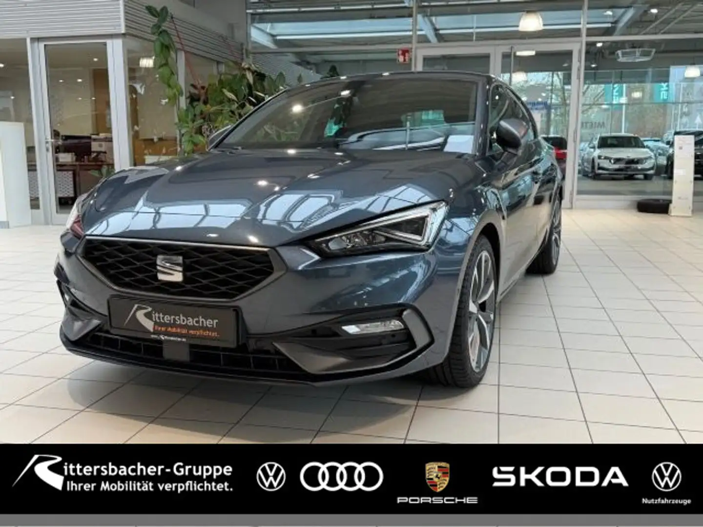 SEAT Leon 1.5 eTSI FR Navi Kamera ACC Sitzheizung Grau - 1