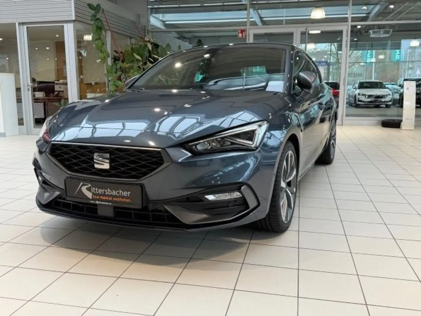 SEAT Leon 1.5 eTSI FR Navi Kamera ACC Sitzheizung Grau - 2