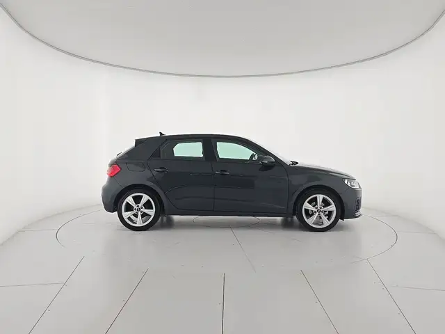 Audi A1 view 6