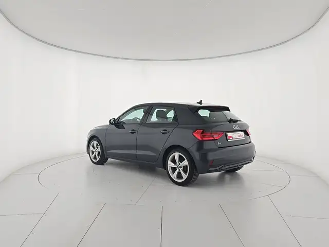 Audi A1 view 3