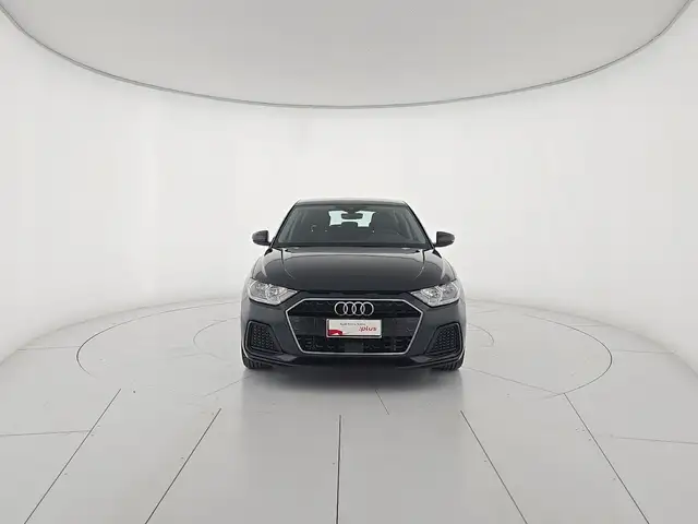 Audi A1 view 8