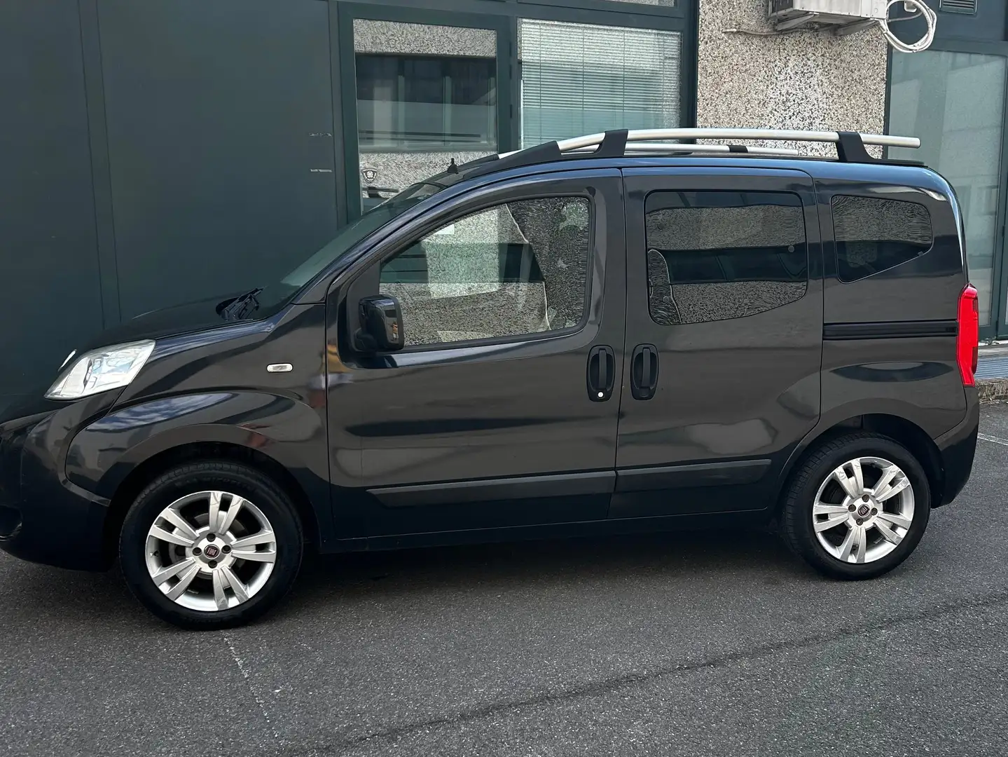 Fiat Qubo Qubo 2008 1.4 8v natural power MyLife 70cv Nero - 1