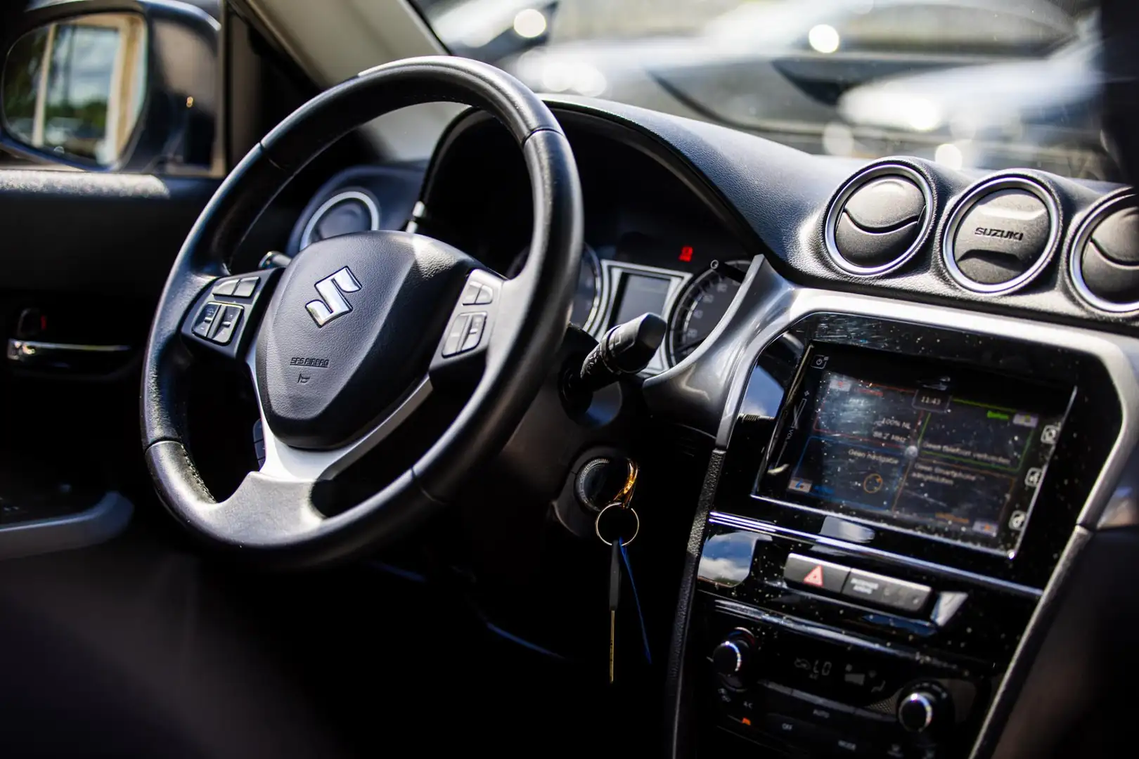 Suzuki Vitara 1.6 Exclusive Climate I Cruise I LM Velgen I Camer Weiß - 2