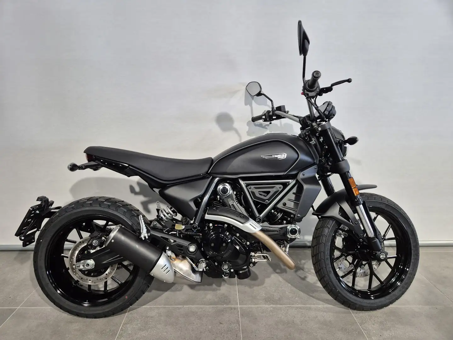Ducati Scrambler DARK Black - 1