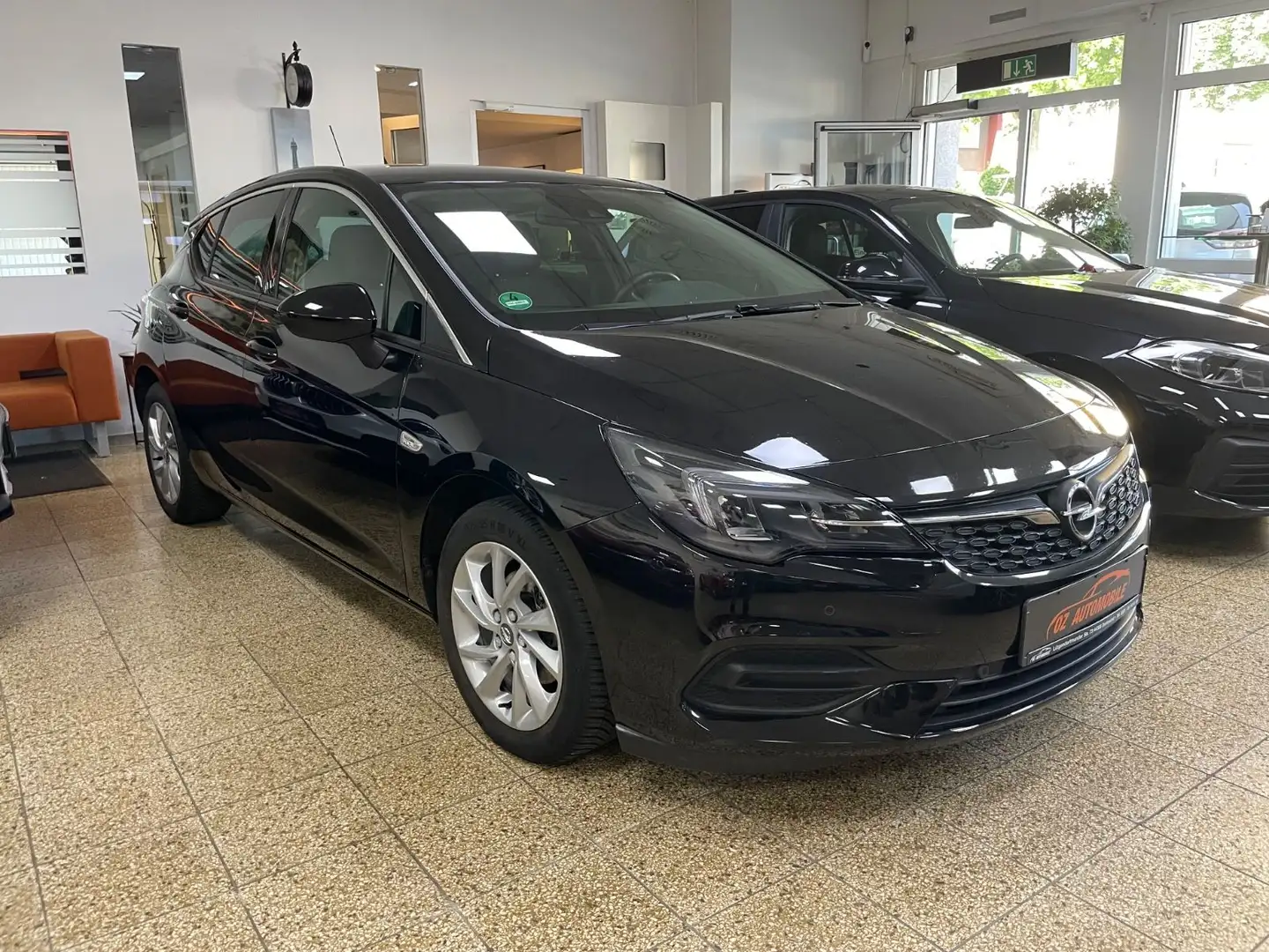 Opel Astra K Lim. 5-trg.  Start/Stop Zwart - 1
