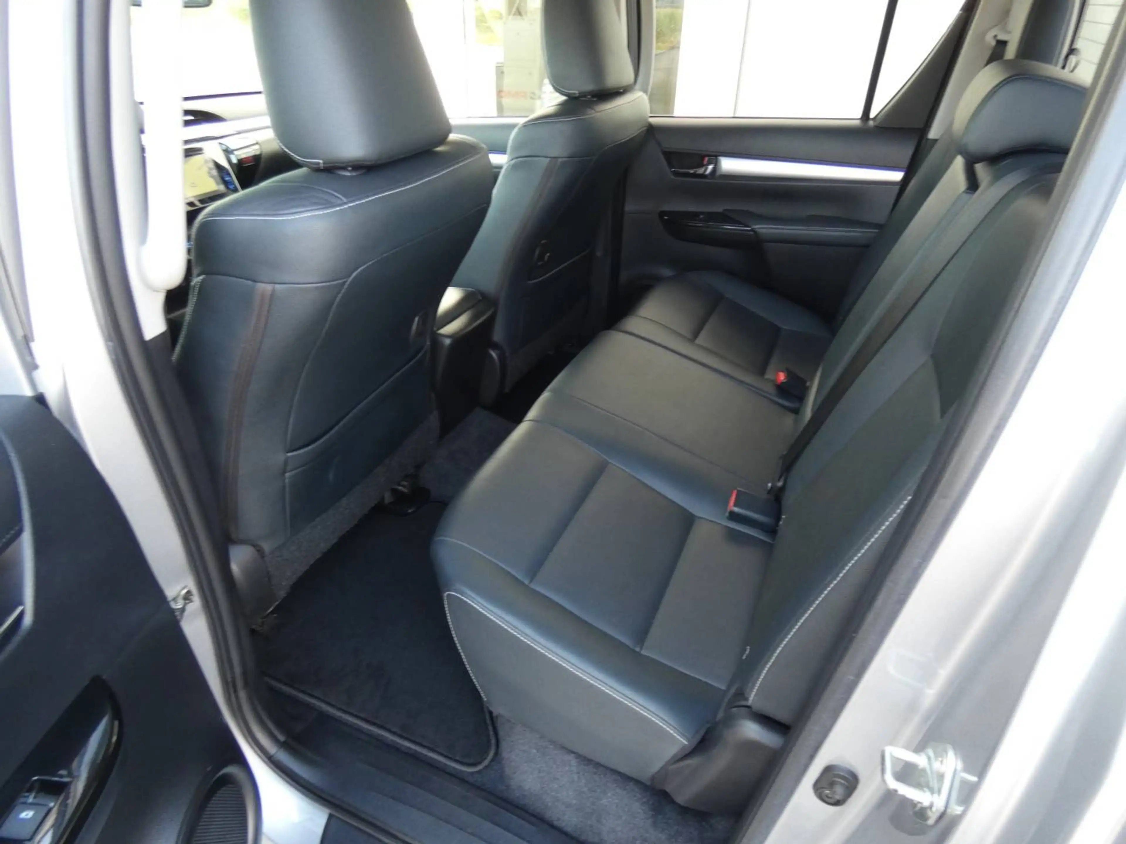 Toyota Hilux Automaat Lounge *27272+BTW* +3500kg Sleep +Roof rack +LEDER +Camera +Zetelverwarming +Xenon — photo 10