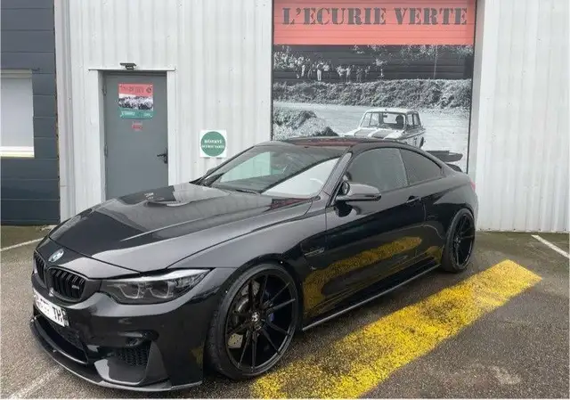 BMW M4 compétition boîte mécanique 6 suivi exclusif full carbone