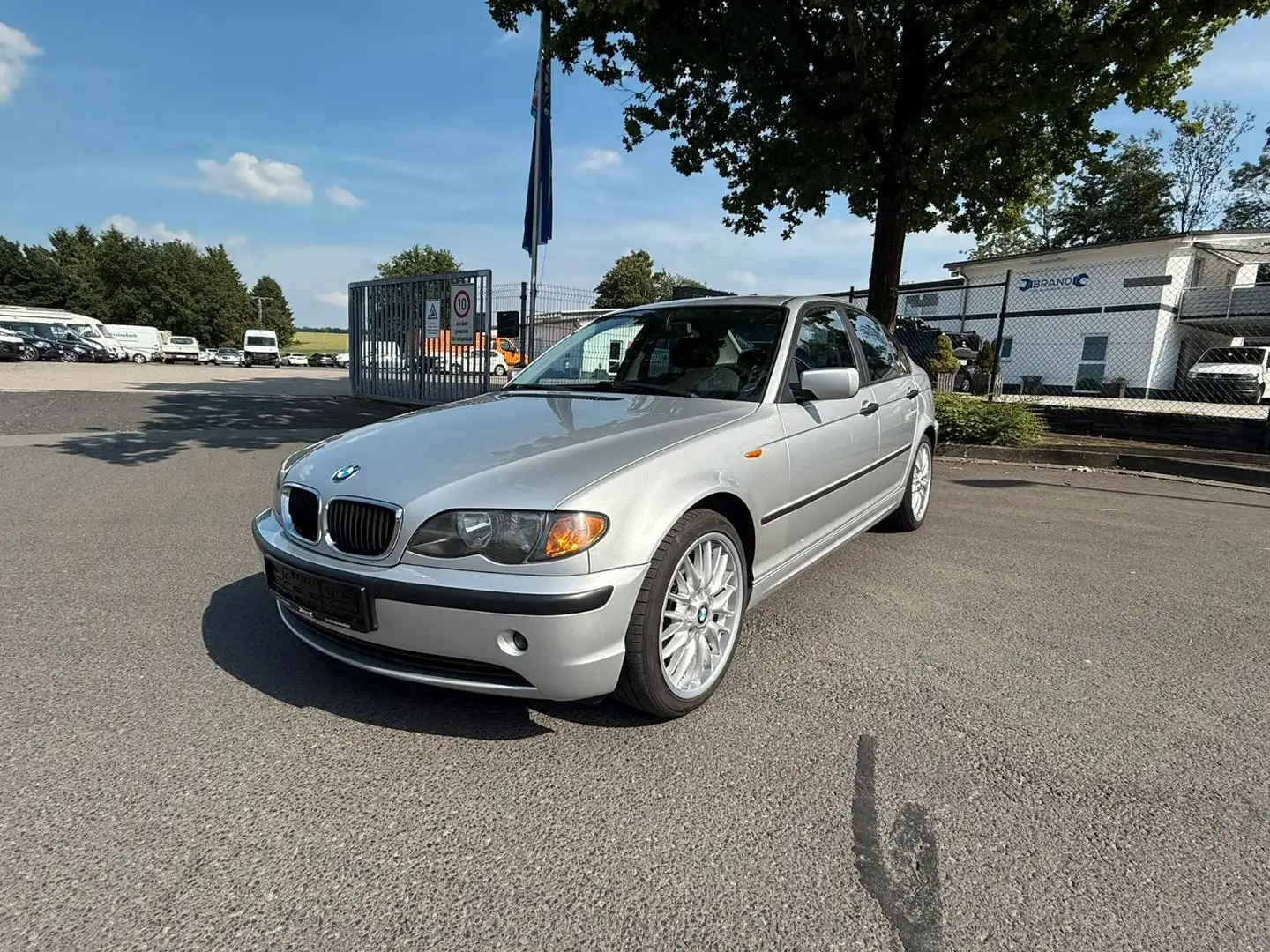 BMW 320 d Lim*8Fach*ServiceNeu*DPF*Euro4*TurboNEU* Silber - 2