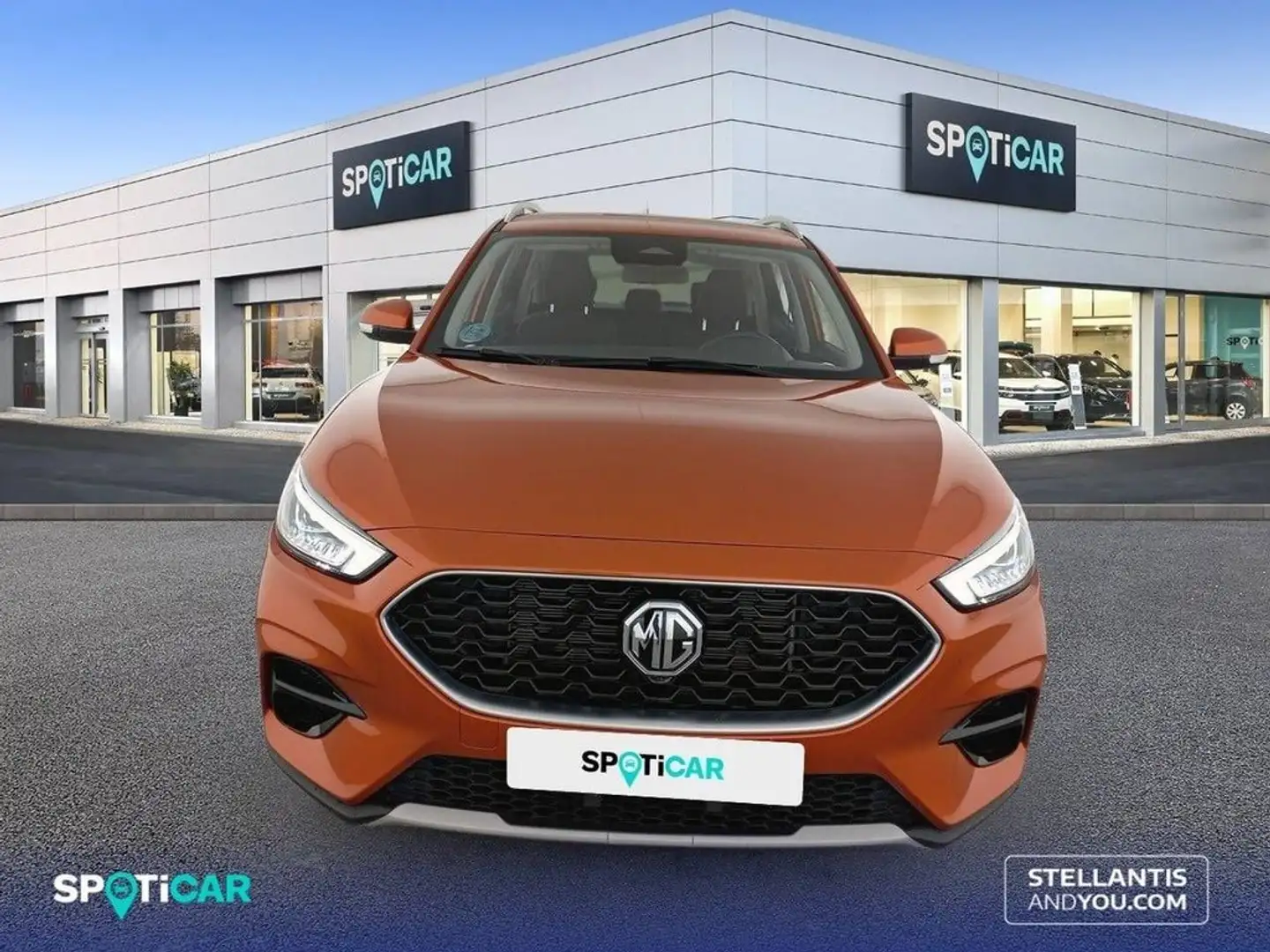 MG ZS 1.5 Comfort Naranja - 2