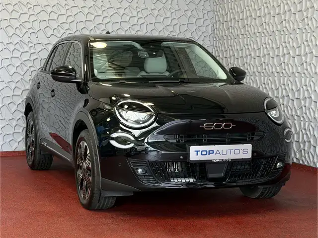 Fiat 600 1.2 Hybrid La Prima • Luxe Leder • Massage • Elek.