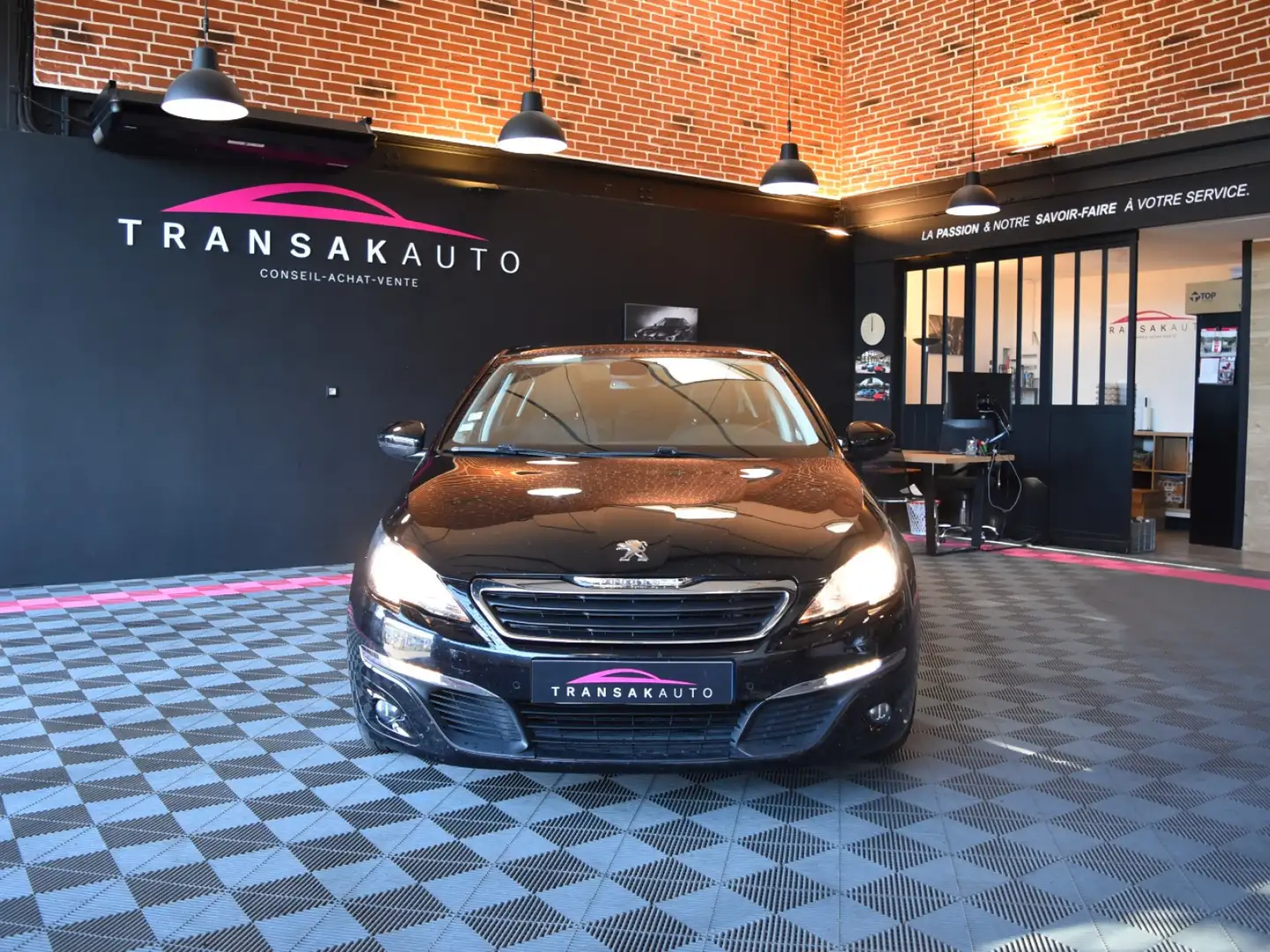 Peugeot 308 308 1.6 e-HDi 115ch FAP BVM6 Féline Noir - 2