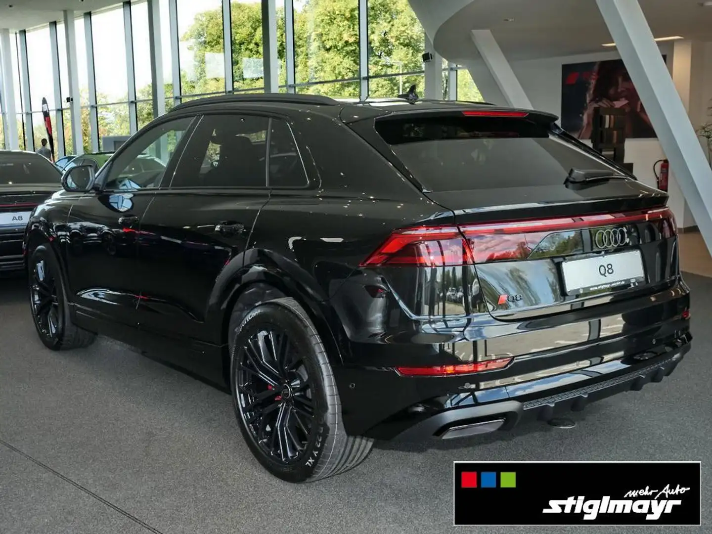 Audi Q8 50 TDI quattro tiptronic Alu-22 Panorama Negru - 2