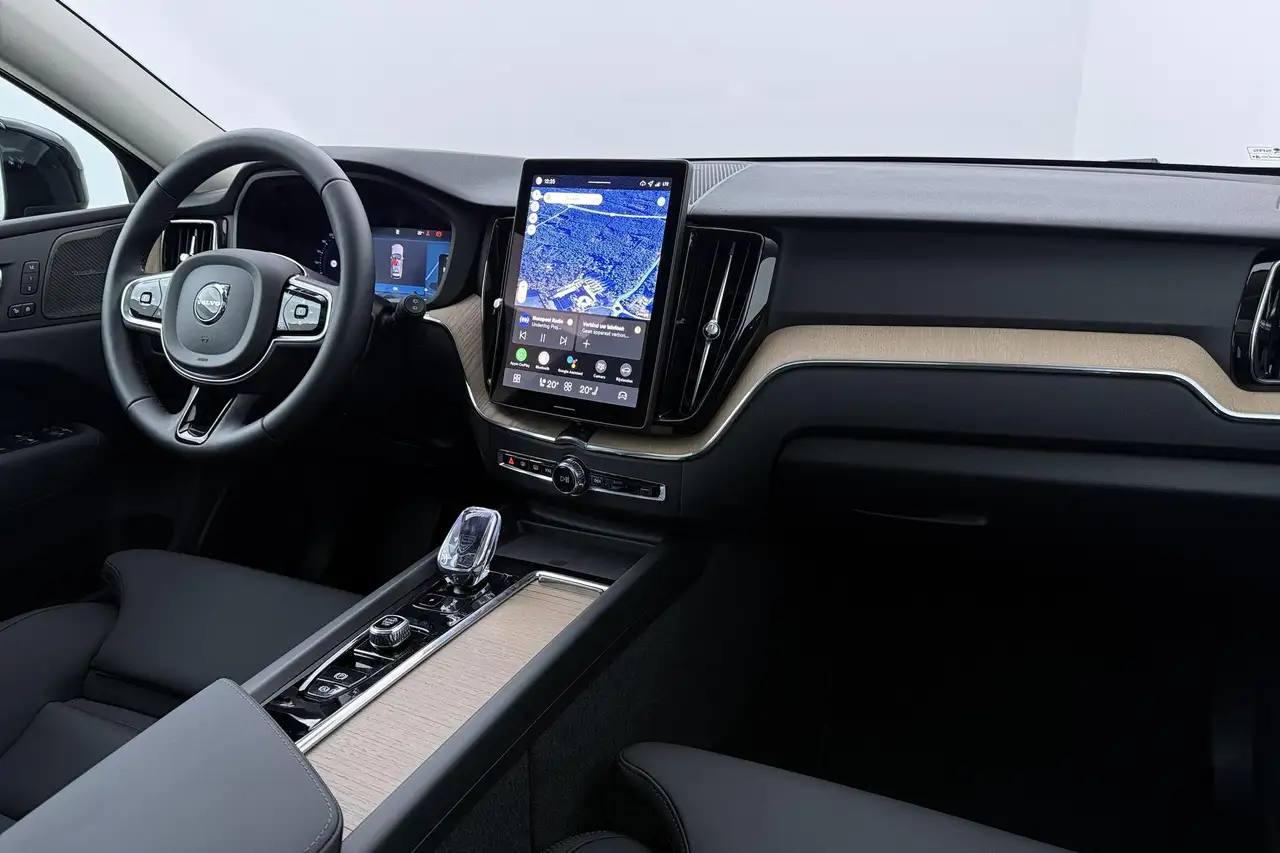 Volvo XC60 2026 — фото 17