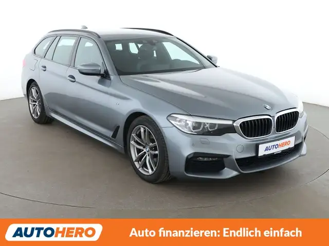 BMW 5 Series view 8