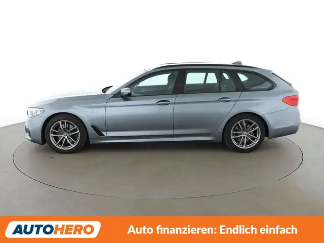 BMW 5 Series view 3