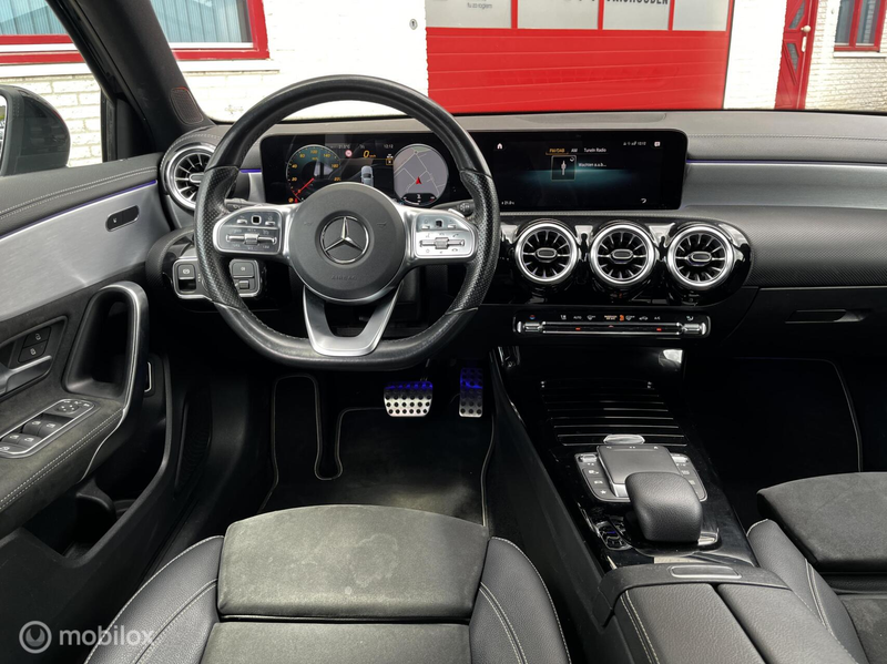 Mercedes-Benz A 200 AMG - PAKKET AUTOMAAT/CAMERA/LEER — photo 10