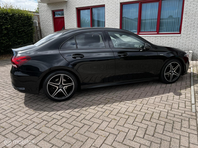Mercedes-Benz A 200 AMG - PAKKET AUTOMAAT/CAMERA/LEER — photo 5