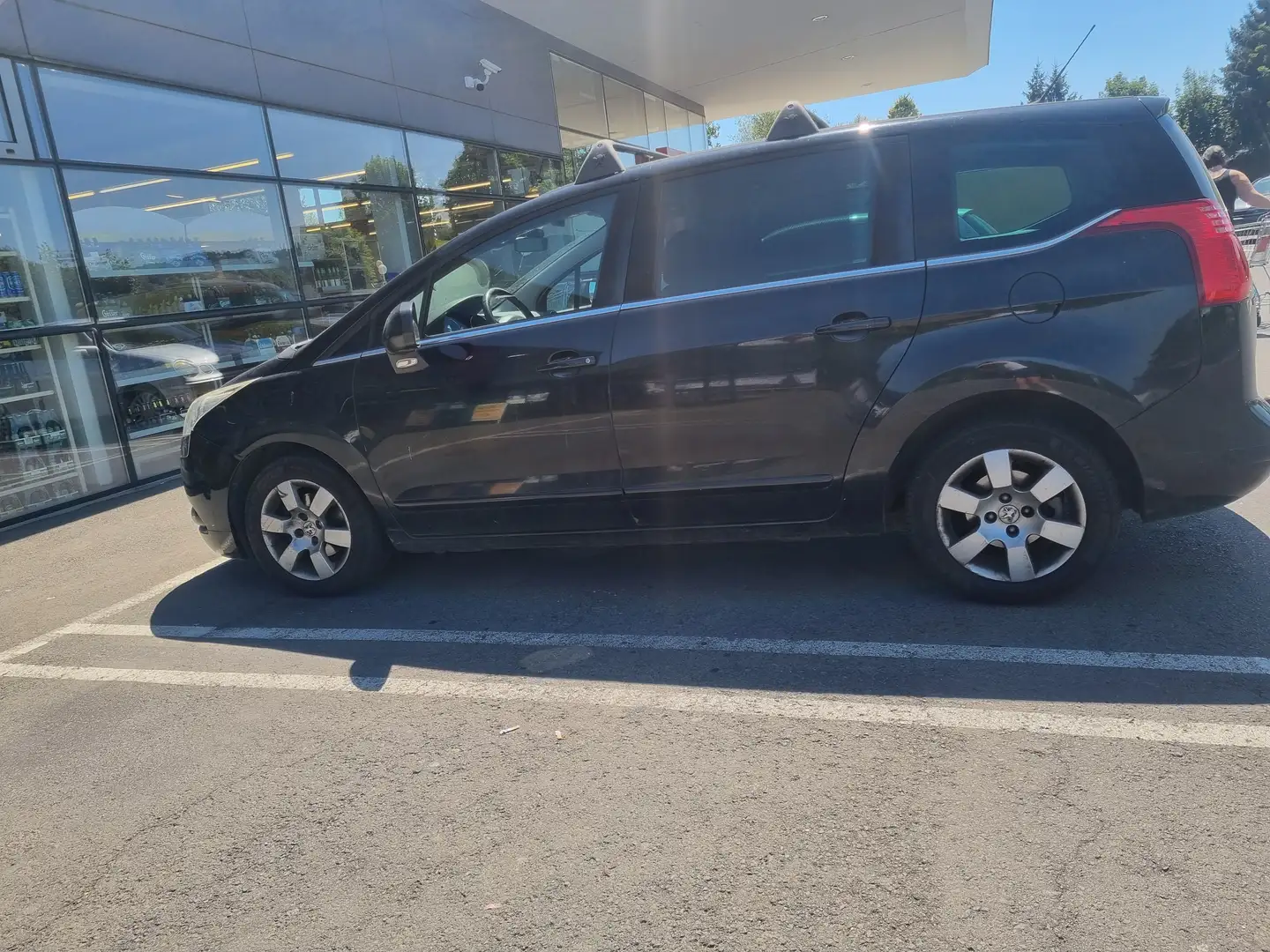 Peugeot 5008 5008 1,6 HDI 115 FAP Professional Line Schwarz - 2