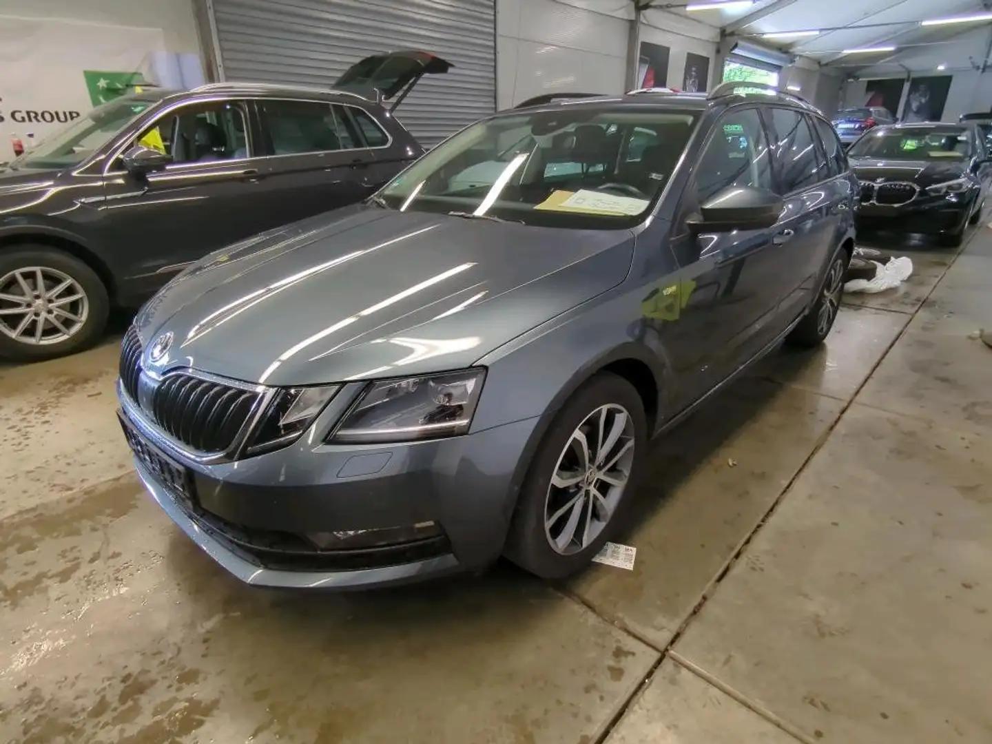 Skoda Octavia 2.0 TDI Soleil Navi ACC RKam LED Grau - 1