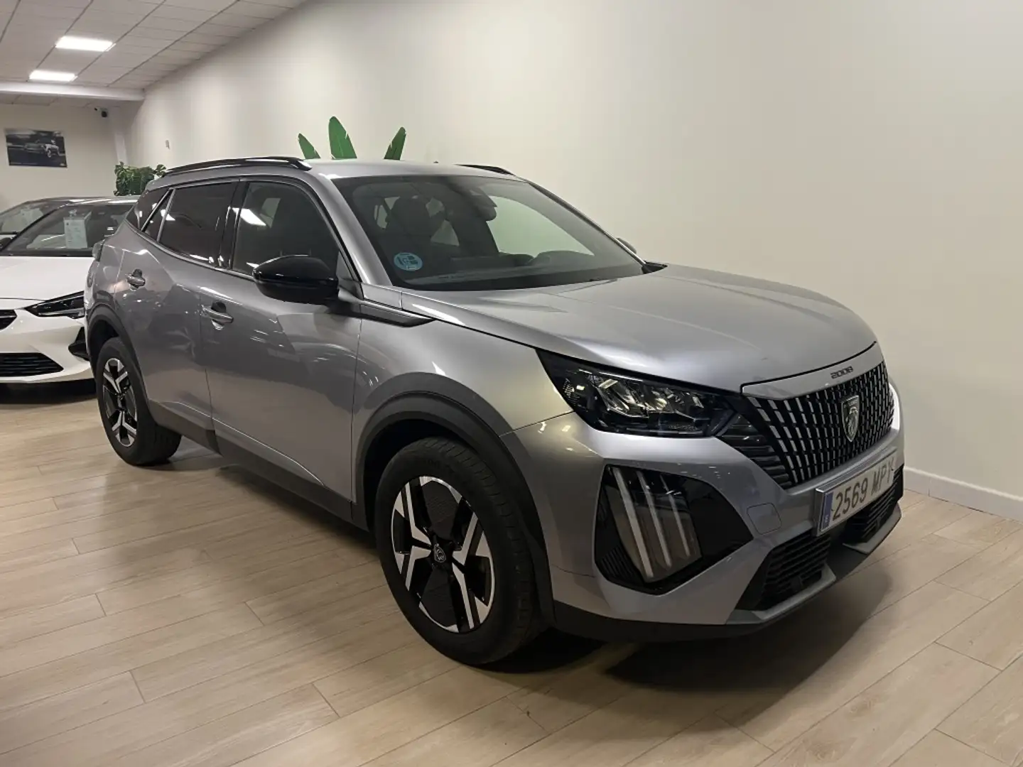 Peugeot 2008 1.2 PureTech S&S Allure 100 Gris - 1