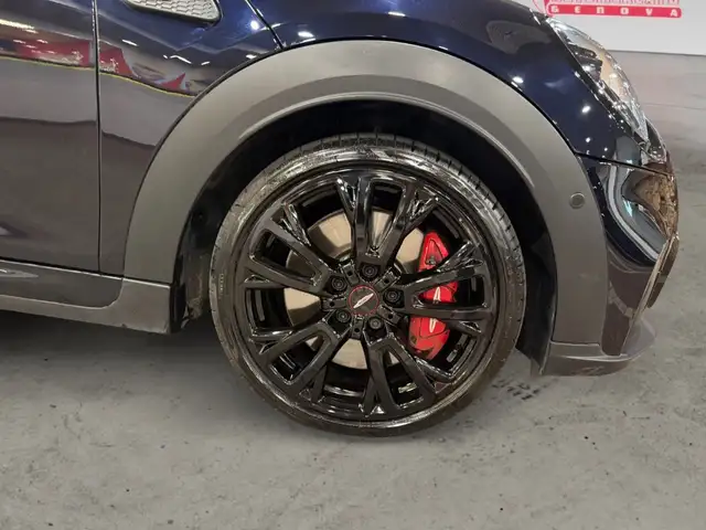 Mini Cooper view 7