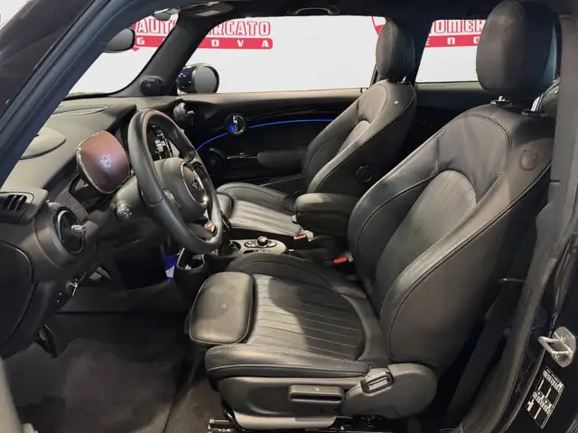 Mini Cooper view 8