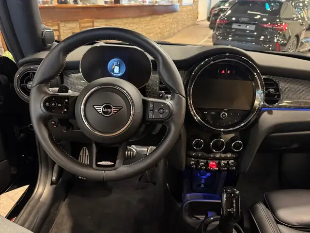 Mini Cooper view 13